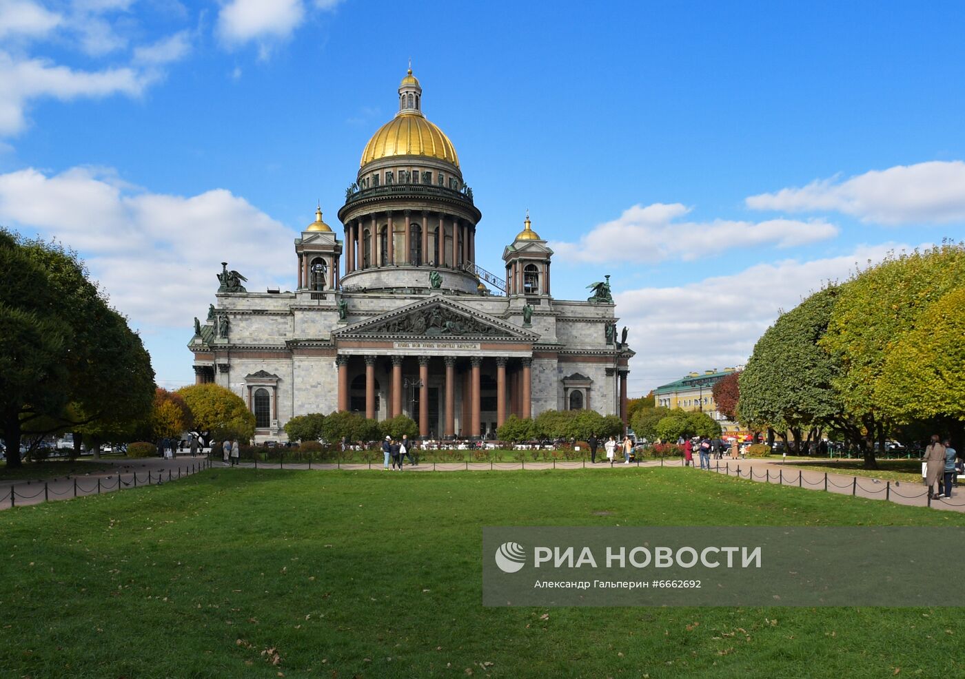 Исаакиевский собор в Санкт-Петербурге, где пройдет венчание потомка династии Романовых