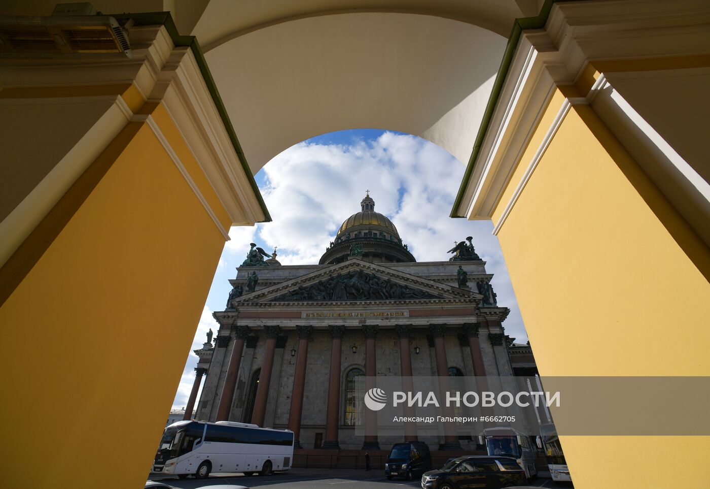 Исаакиевский собор в Санкт-Петербурге, где пройдет венчание потомка династии Романовых