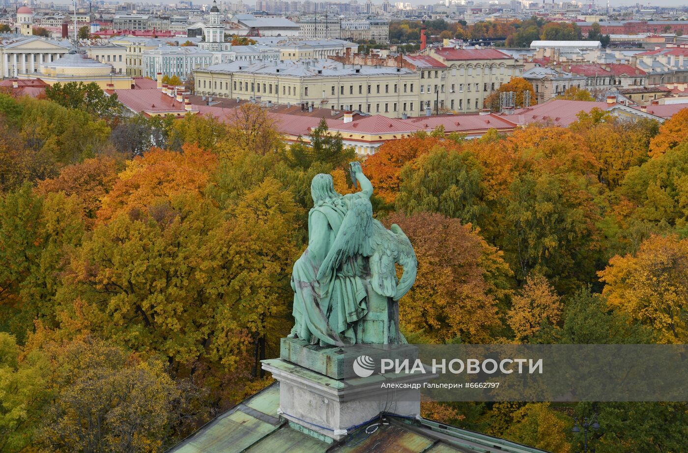 Исаакиевский собор в Санкт-Петербурге, где пройдет венчание потомка династии Романовых