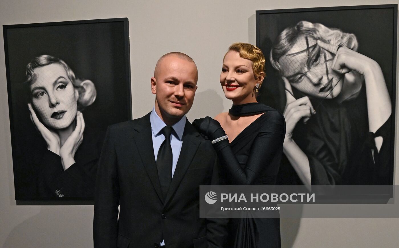 Вернисаж выставки "Северный ветер. Проект Ренаты Литвиновой и Гоши Рубчинского"