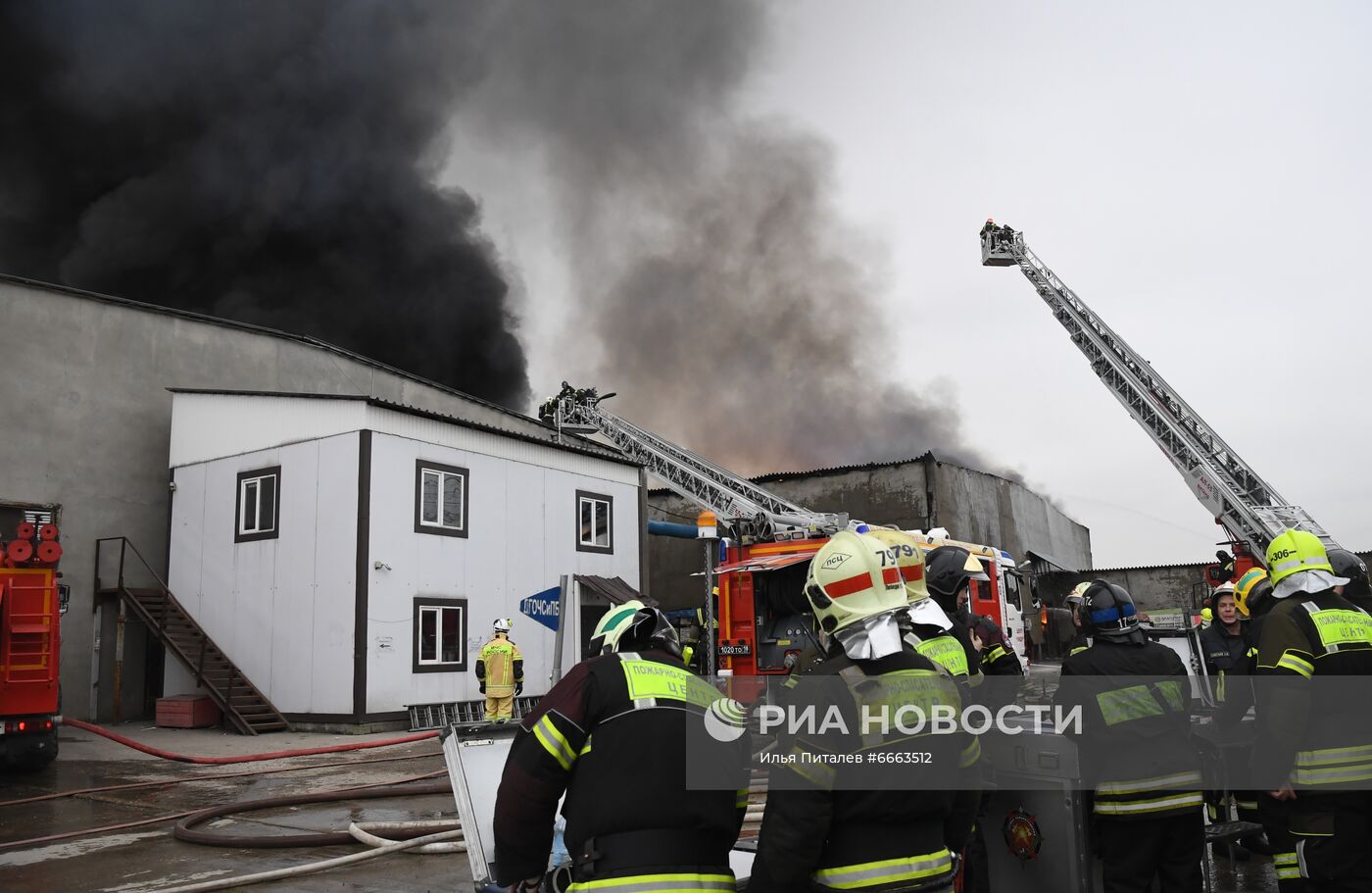 Пожар на складе в Новой Москве