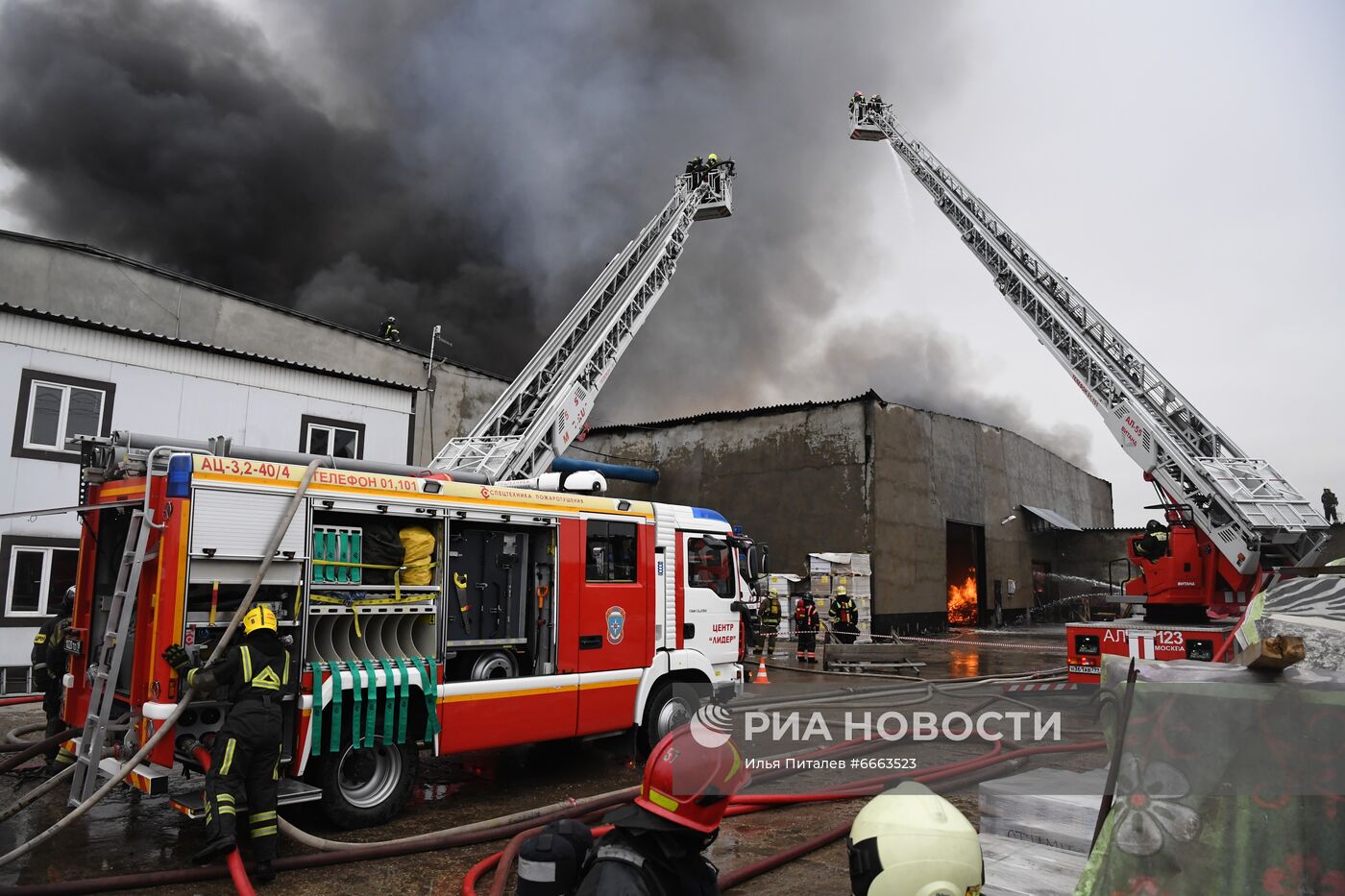 Пожар на складе в Новой Москве