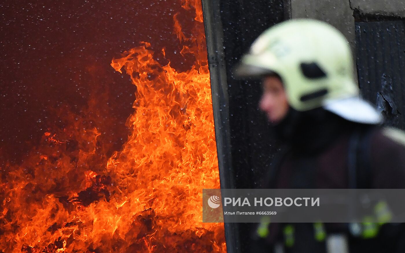 Пожар на складе в Новой Москве