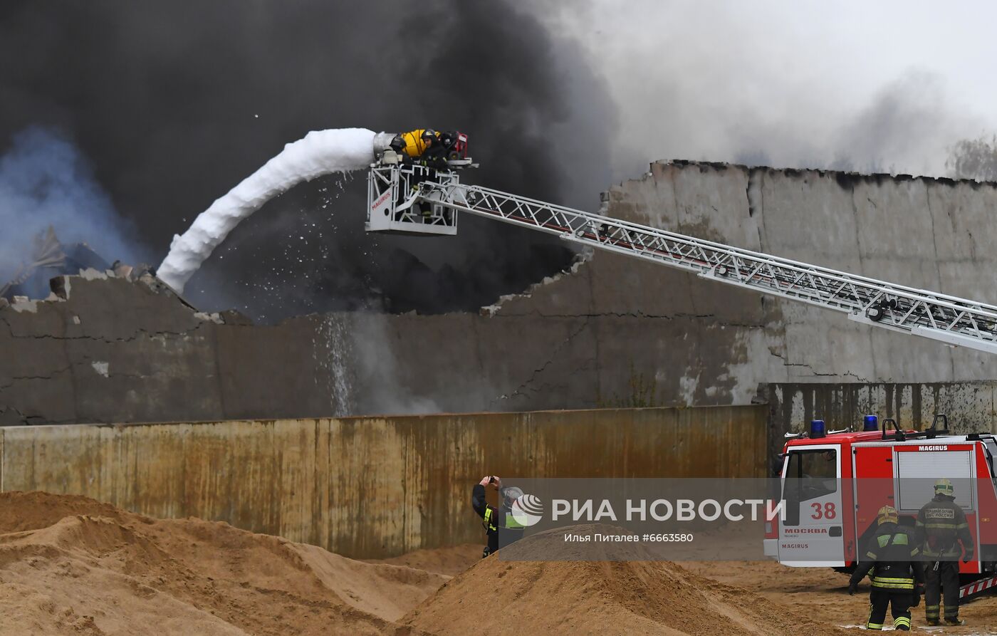 Пожар на складе в Новой Москве