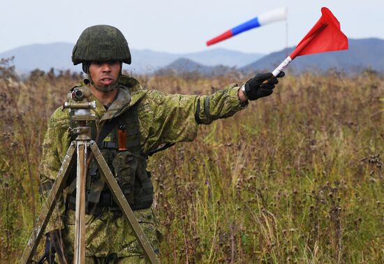 Тренировка морской пехоты Тихоокеанского флота по высадке воздушного десанта в Приморье