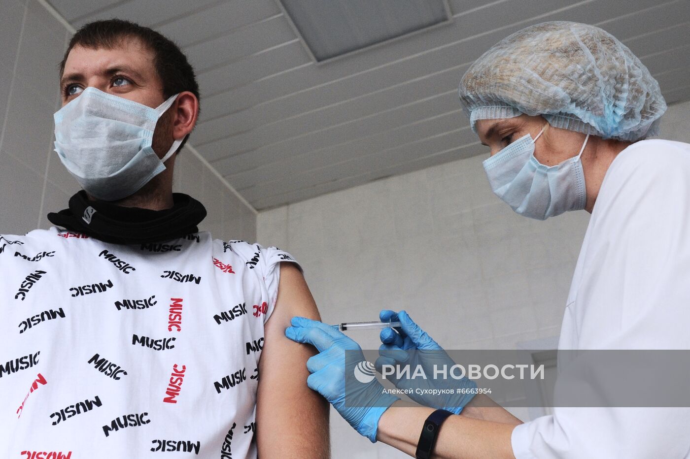 Вакцинация от Covid-19 сотрудников предприятия ПАО "Пигмент" в Тамбове
