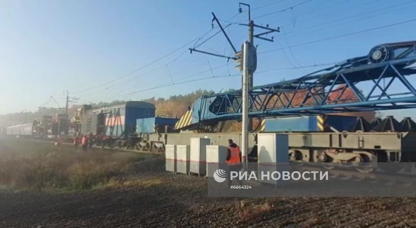 Поезд столкнулся с грузовиком на переезде в Лунинском районе Пензенской области