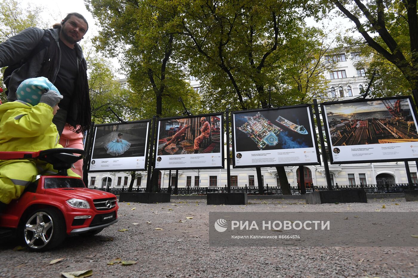 Выставка финалистов фотоконкурса им. А. Стенина