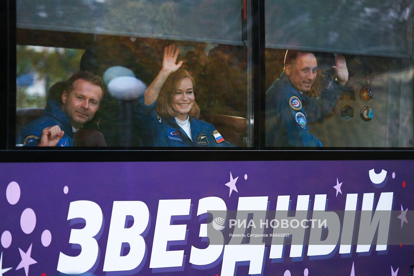 Подготовка к старту ТПК "Союз МС-19" со съемочной группой фильма "Вызов"