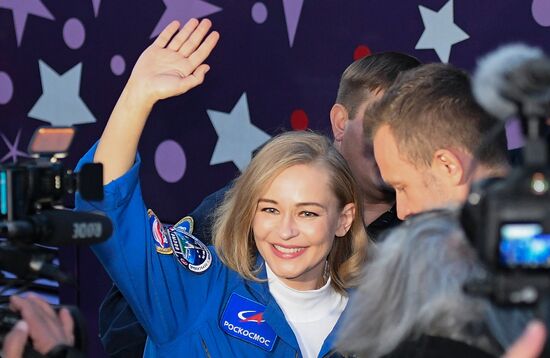 Подготовка к старту ТПК "Союз МС-19" со съемочной группой фильма "Вызов"