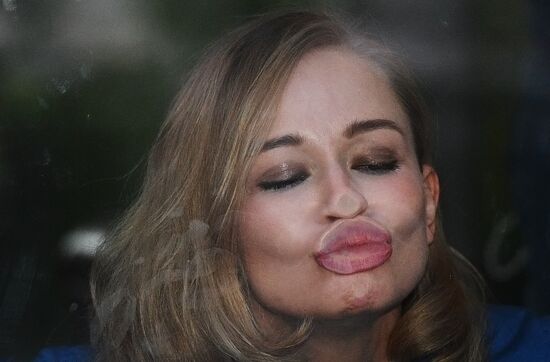 Подготовка к старту ТПК "Союз МС-19" со съемочной группой фильма "Вызов"