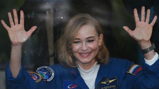 Подготовка к старту ТПК "Союз МС-19" со съемочной группой фильма "Вызов"