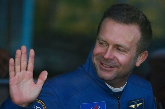 Подготовка к старту ТПК "Союз МС-19" со съемочной группой фильма "Вызов"