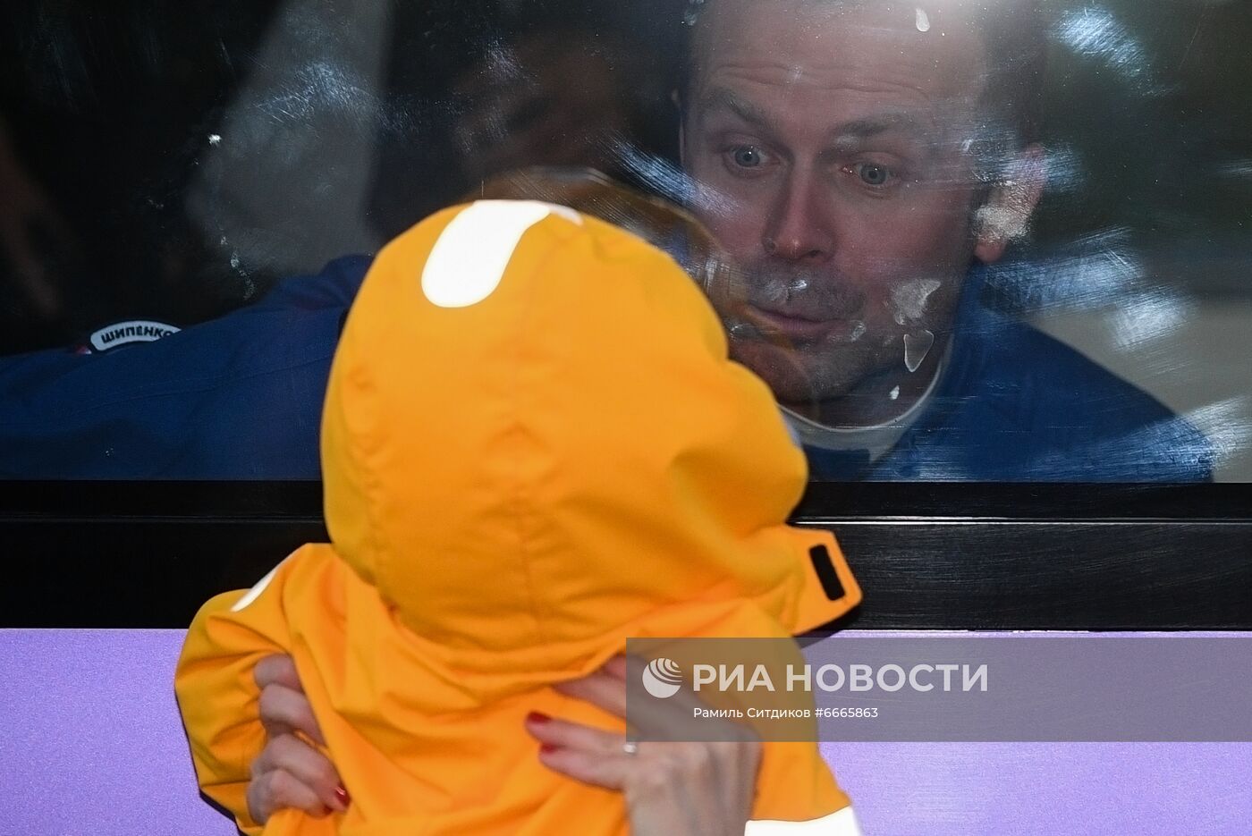 Подготовка к старту ТПК "Союз МС-19" со съемочной группой фильма "Вызов"