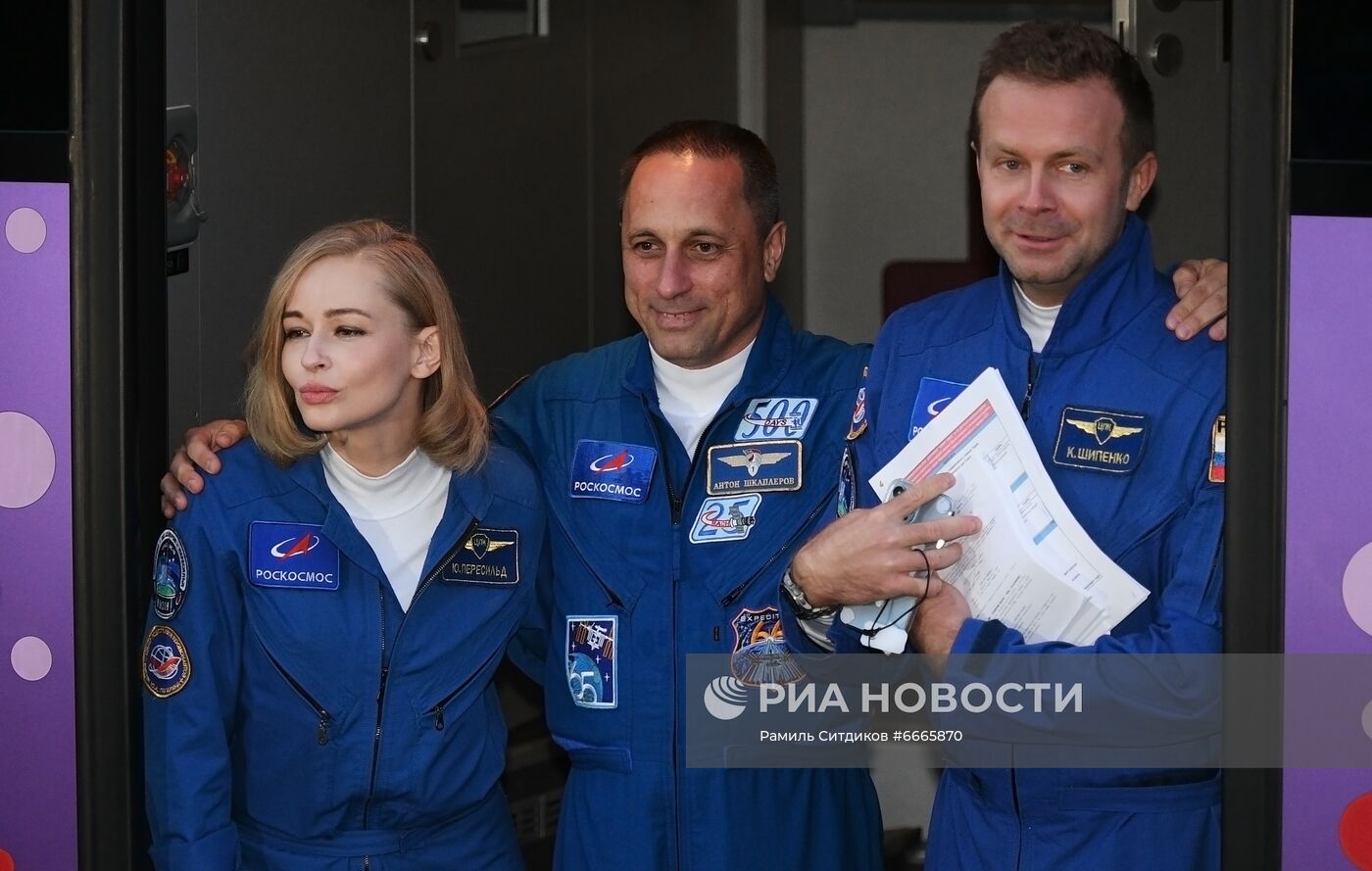 Подготовка к старту ТПК "Союз МС-19" со съемочной группой фильма "Вызов"