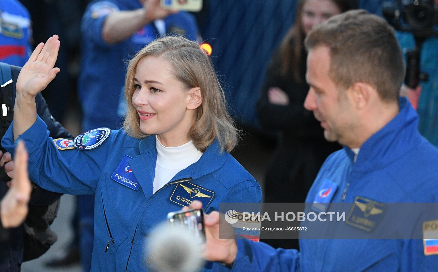 Подготовка к старту ТПК "Союз МС-19" со съемочной группой фильма "Вызов"