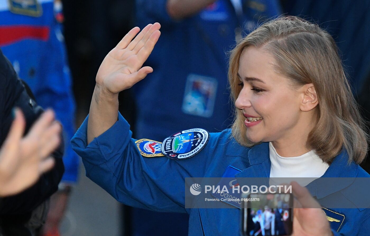 Подготовка к старту ТПК "Союз МС-19" со съемочной группой фильма "Вызов"