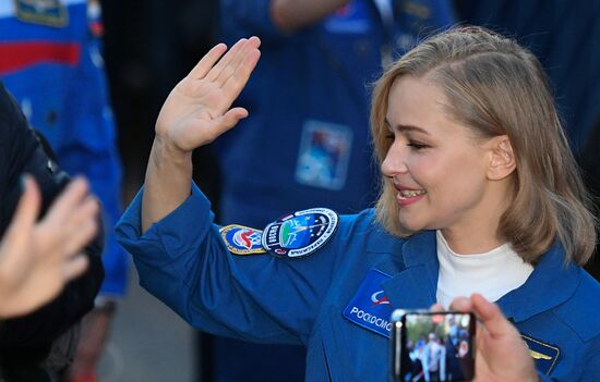 Подготовка к старту ТПК "Союз МС-19" со съемочной группой фильма "Вызов"