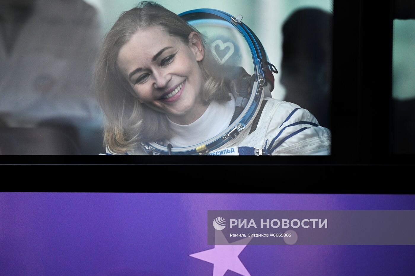 Подготовка к старту ТПК "Союз МС-19" со съемочной группой фильма "Вызов"