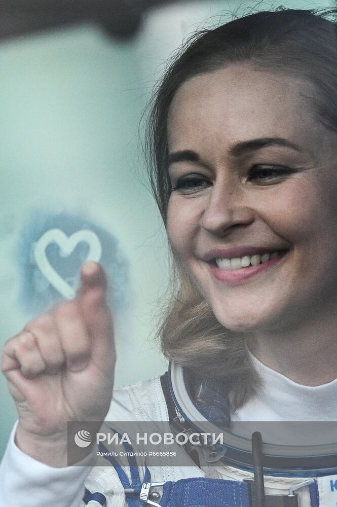 Подготовка к старту ТПК "Союз МС-19" со съемочной группой фильма "Вызов"