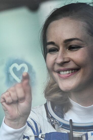 Подготовка к старту ТПК "Союз МС-19" со съемочной группой фильма "Вызов"