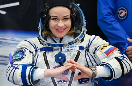 Подготовка к старту ТПК "Союз МС-19" со съемочной группой фильма "Вызов"