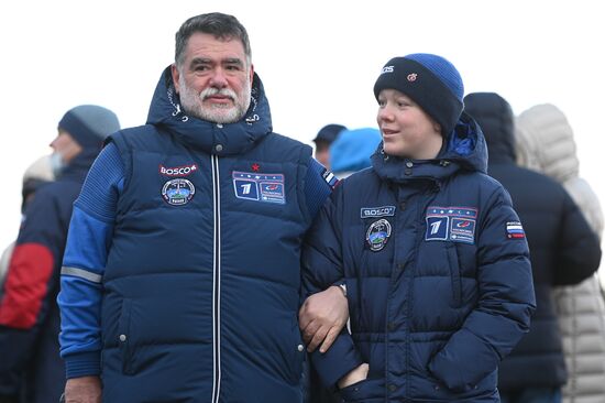 Подготовка к старту ТПК "Союз МС-19" со съемочной группой фильма "Вызов"