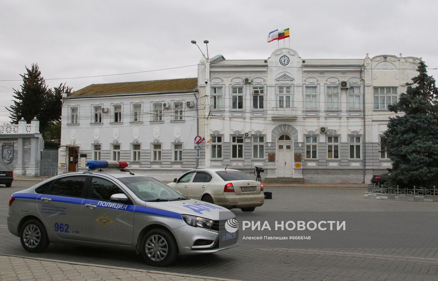 Обыски в администрации Евпатории из-за задержания мэра Р. Тихончука