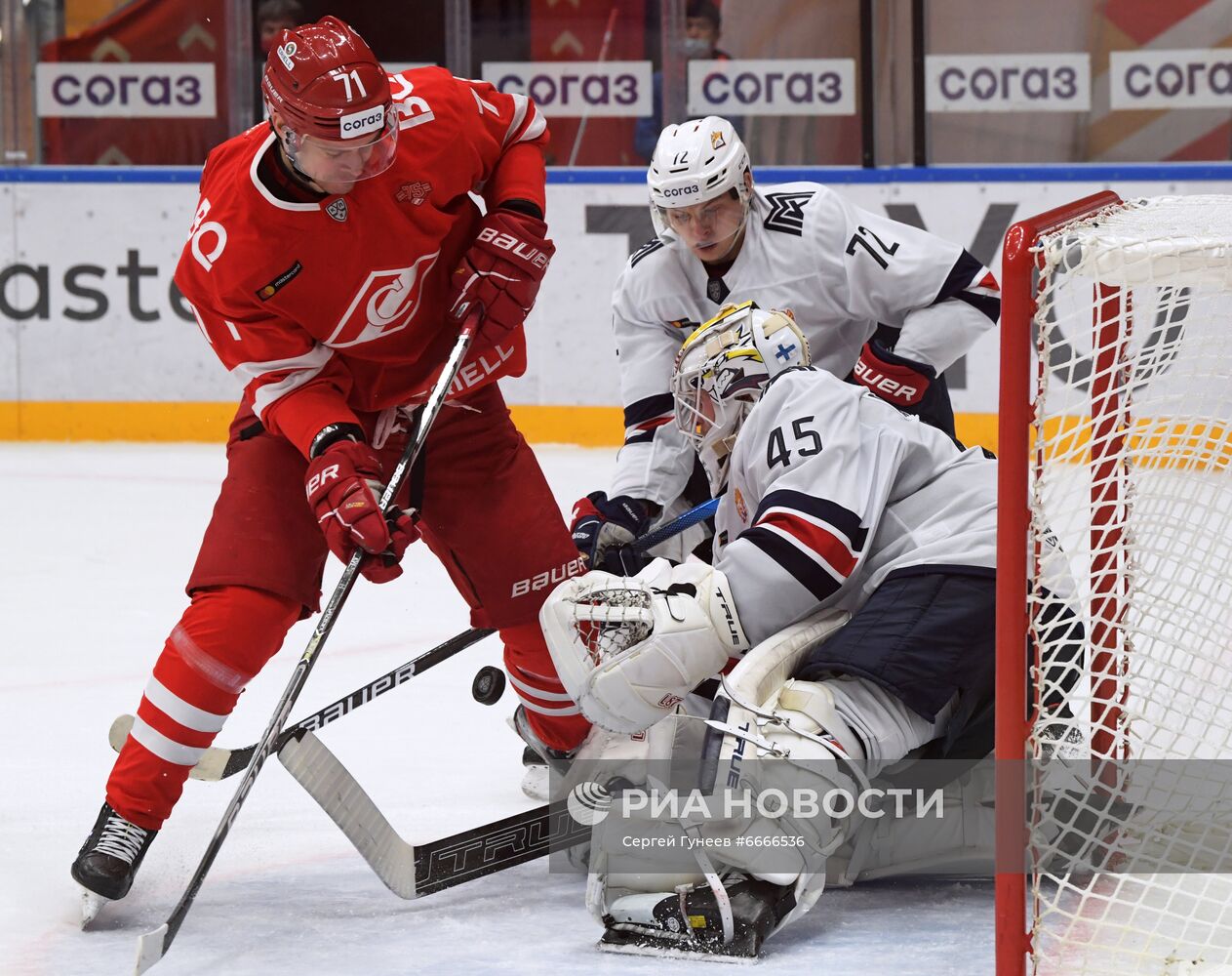 Хоккей. КХЛ. Матч "Спартак" – "Металлург"
