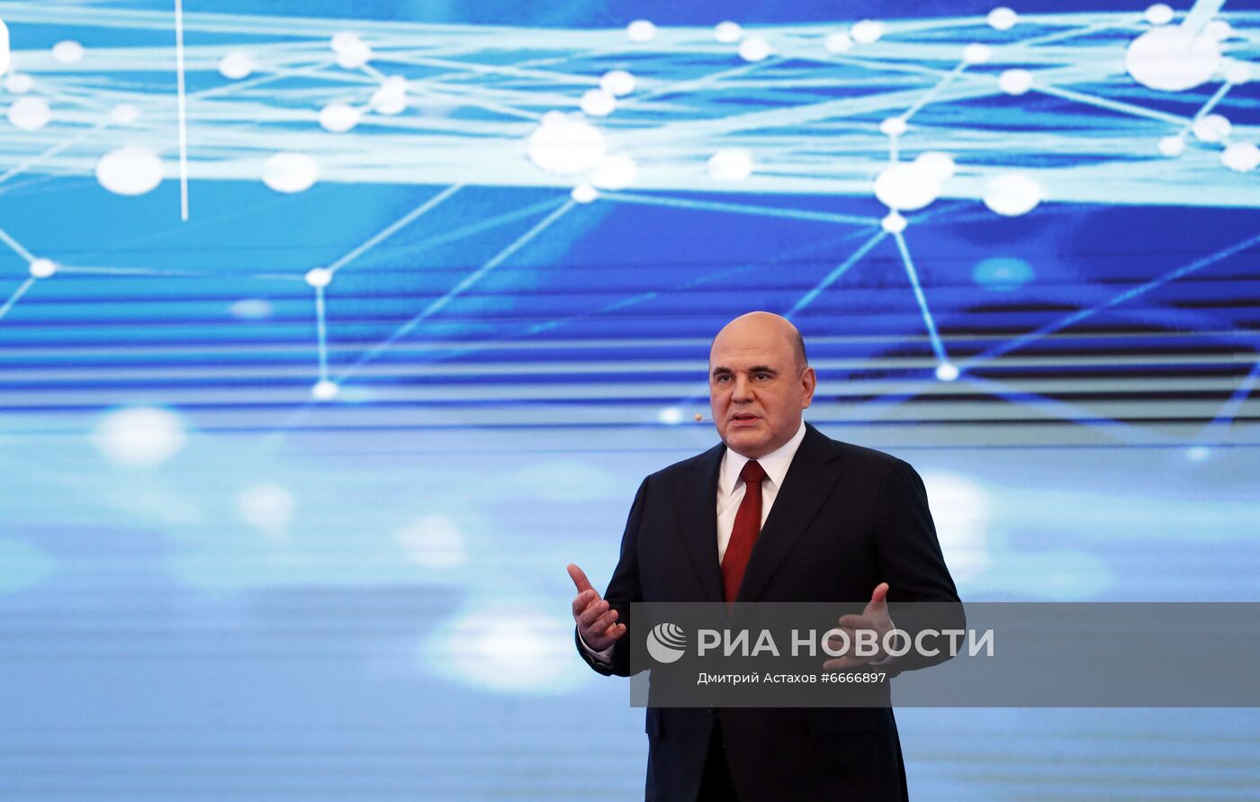 Премьер-министр РФ М. Мишустин встретился с российскими финалистами Международного студенческого ЧМ по программированию