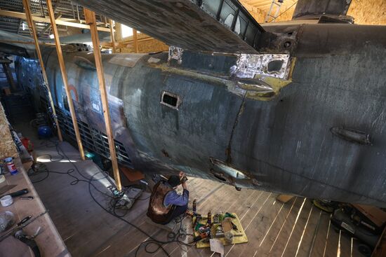 Реконструкция гидросамолета БЕ-6 в музее авиации на острове Большой Грязный