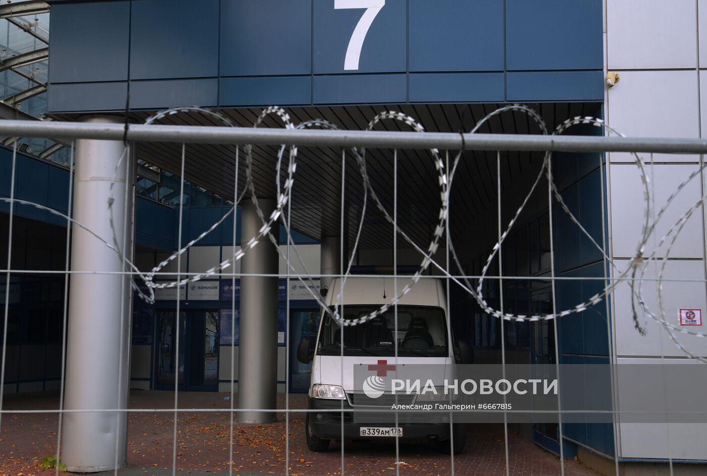 Госпиталь "Ленэкспо" в Петербурге открывает второй павильон для больных коронавирусом