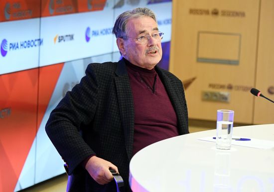 Творческая встреча с режиссером Павлом Чухраем