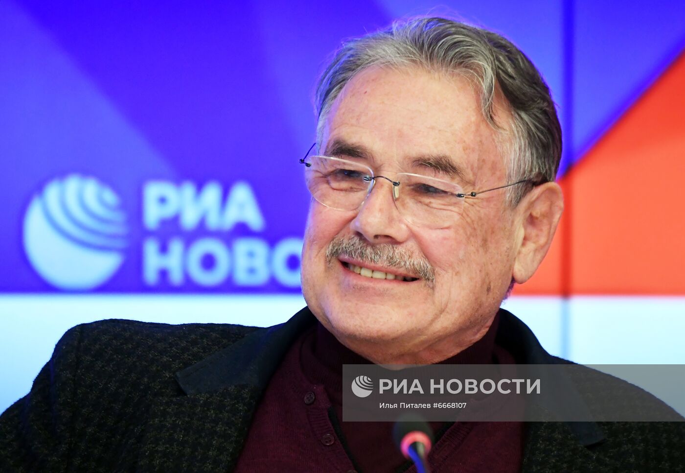 Творческая встреча с режиссером Павлом Чухраем