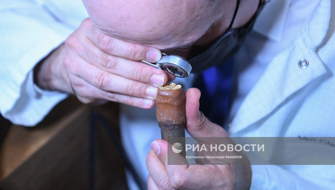 Открытие ювелирной выставки Van Cleef & Arpels - En Coulisses