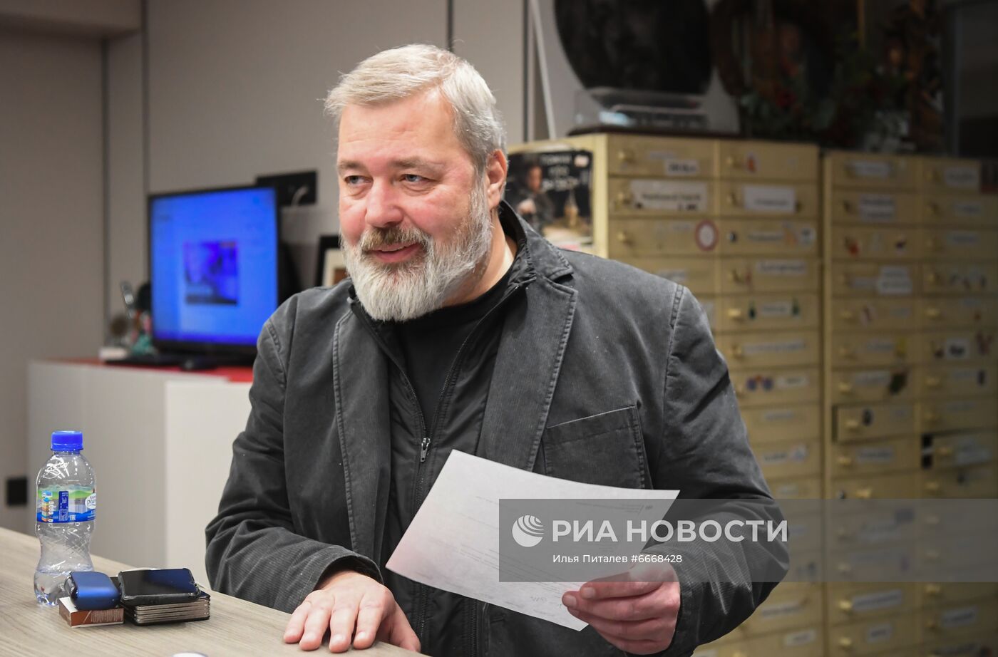 Российский журналист Д. Муратов стал лауреатом Нобелевской премии мира