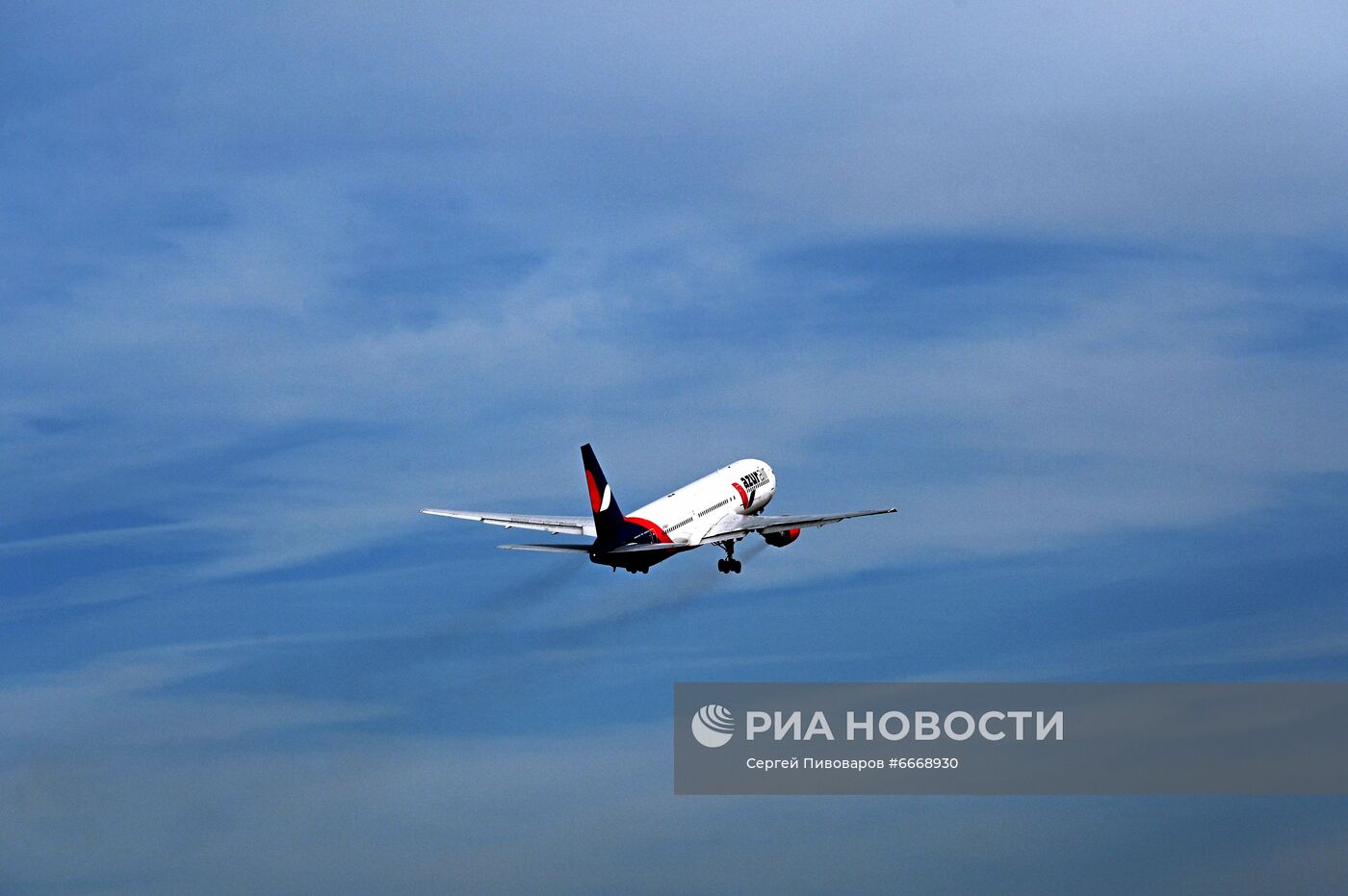 Работа аэропорта Платов в Ростове-на-Дону