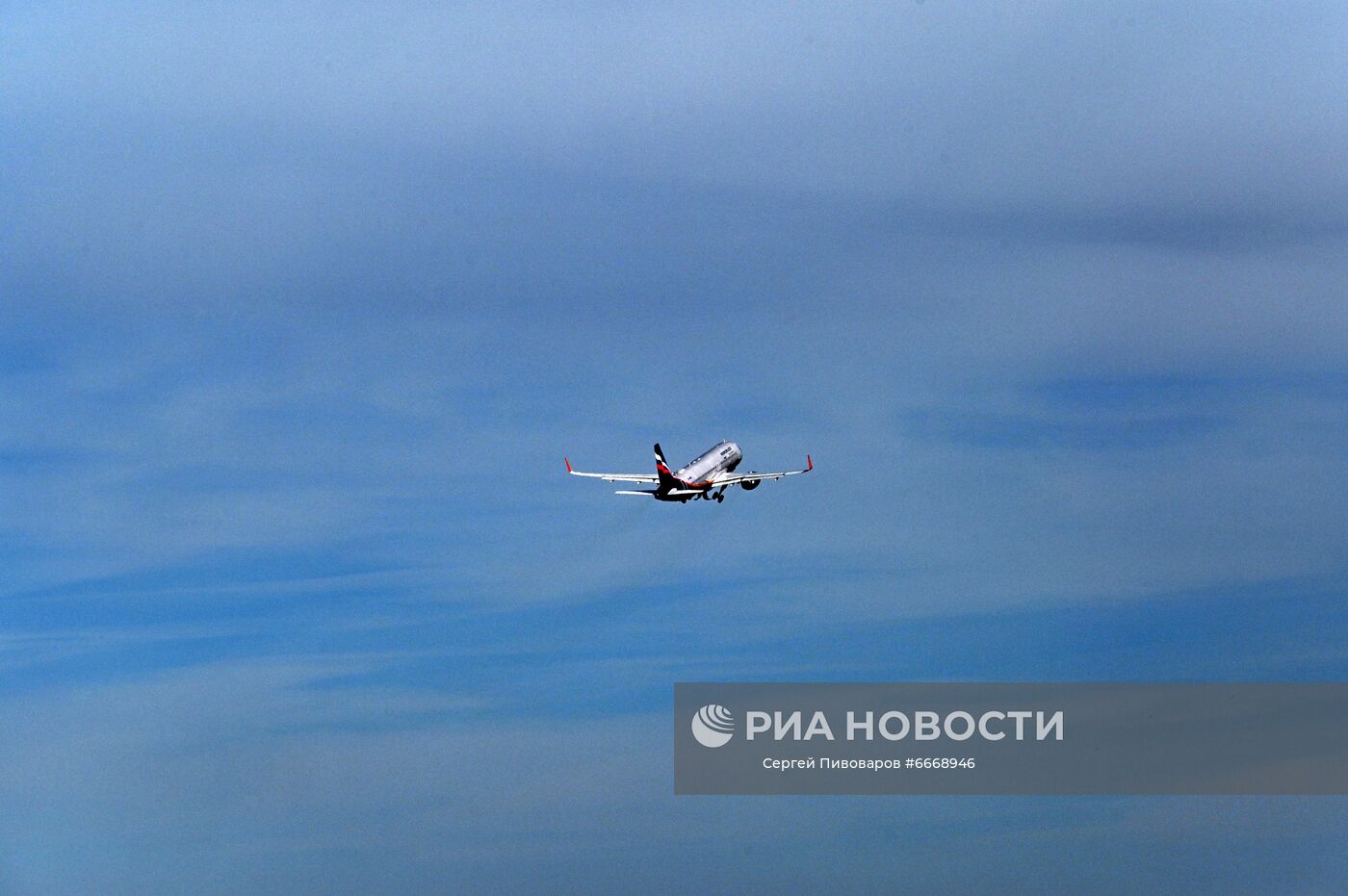 Работа аэропорта Платов в Ростове-на-Дону