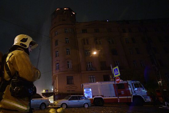Пожар в жилом доме в Санкт-Петербурге