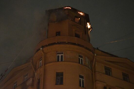 Пожар в жилом доме в Санкт-Петербурге