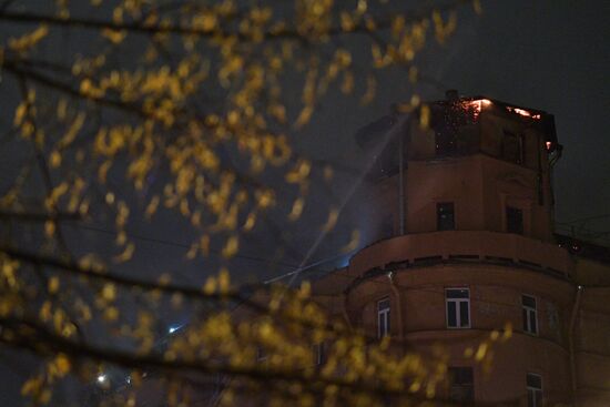 Пожар в жилом доме в Санкт-Петербурге