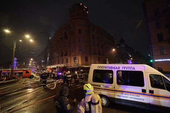 Пожар в жилом доме в Санкт-Петербурге