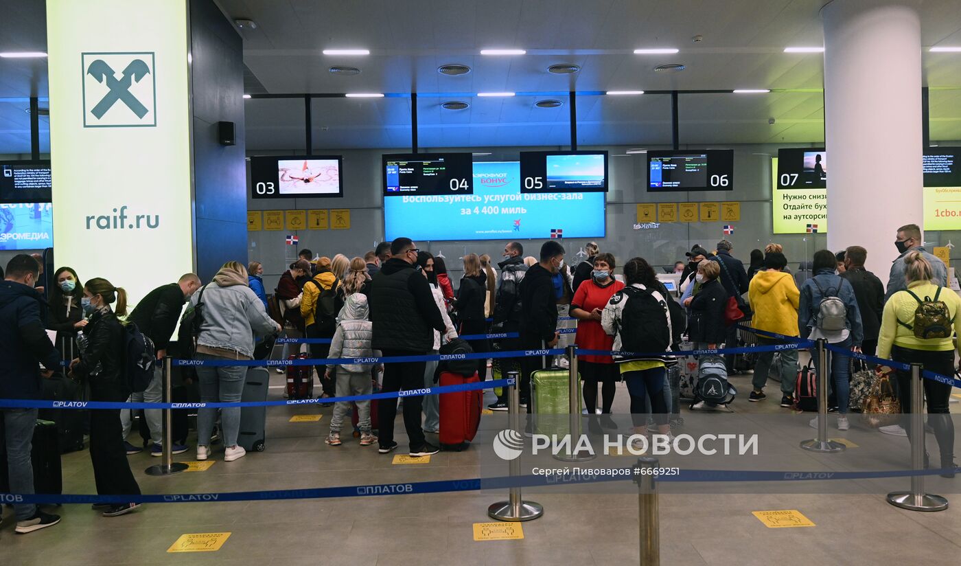 Работа аэропорта Платов в Ростове-на-Дону