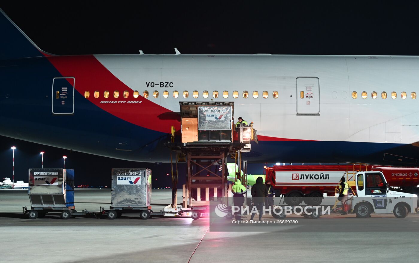 Работа аэропорта Платов в Ростове-на-Дону