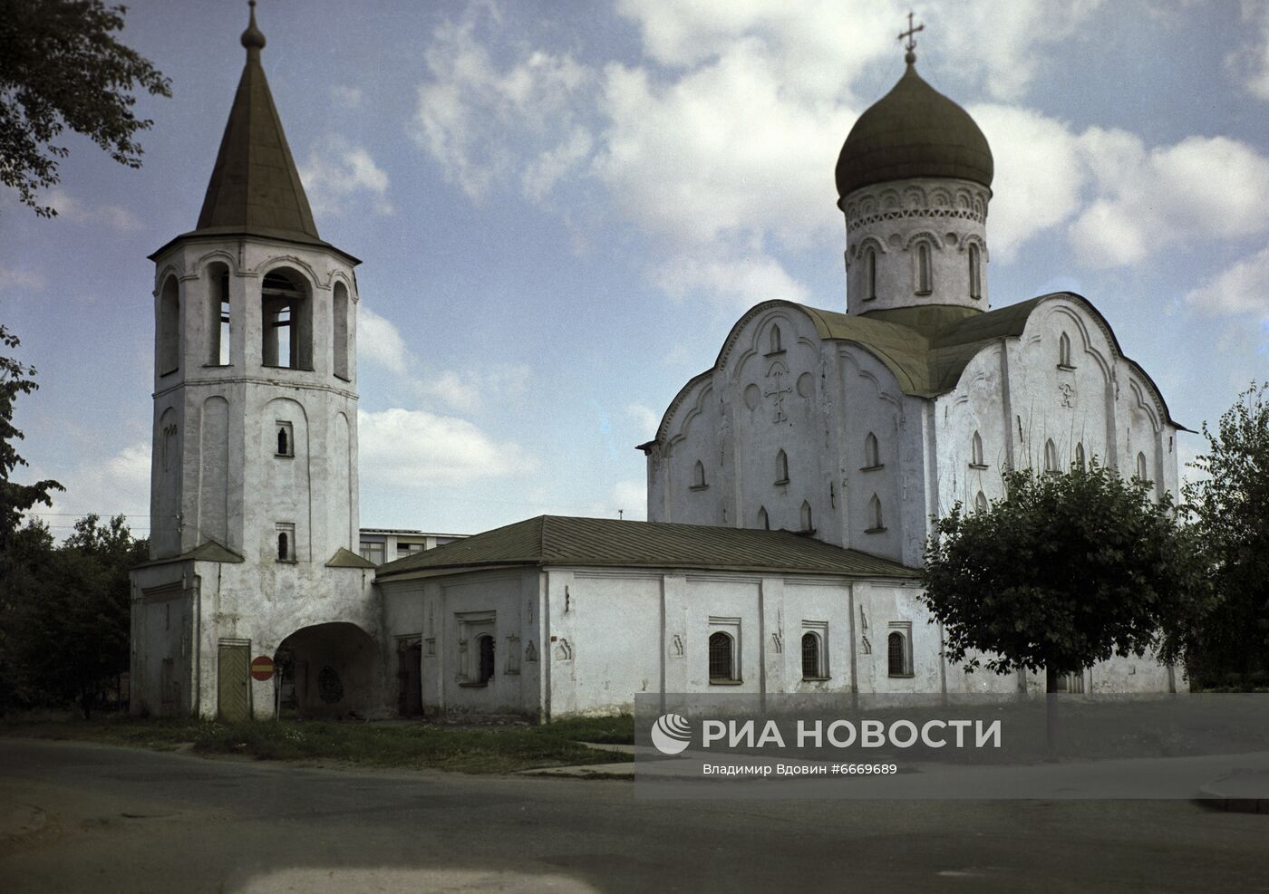 Церковь Феодора Стратилата на Ручью в Великом Новгороде