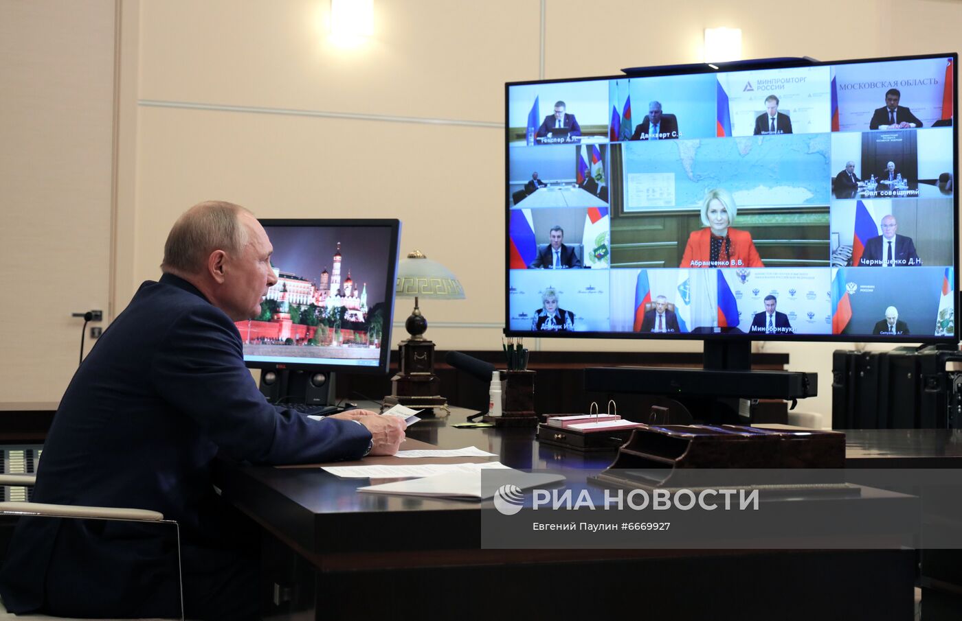 Президент РФ В. Путин провел совещание о научно-техническом обеспечении развития агропромышленного комплекса