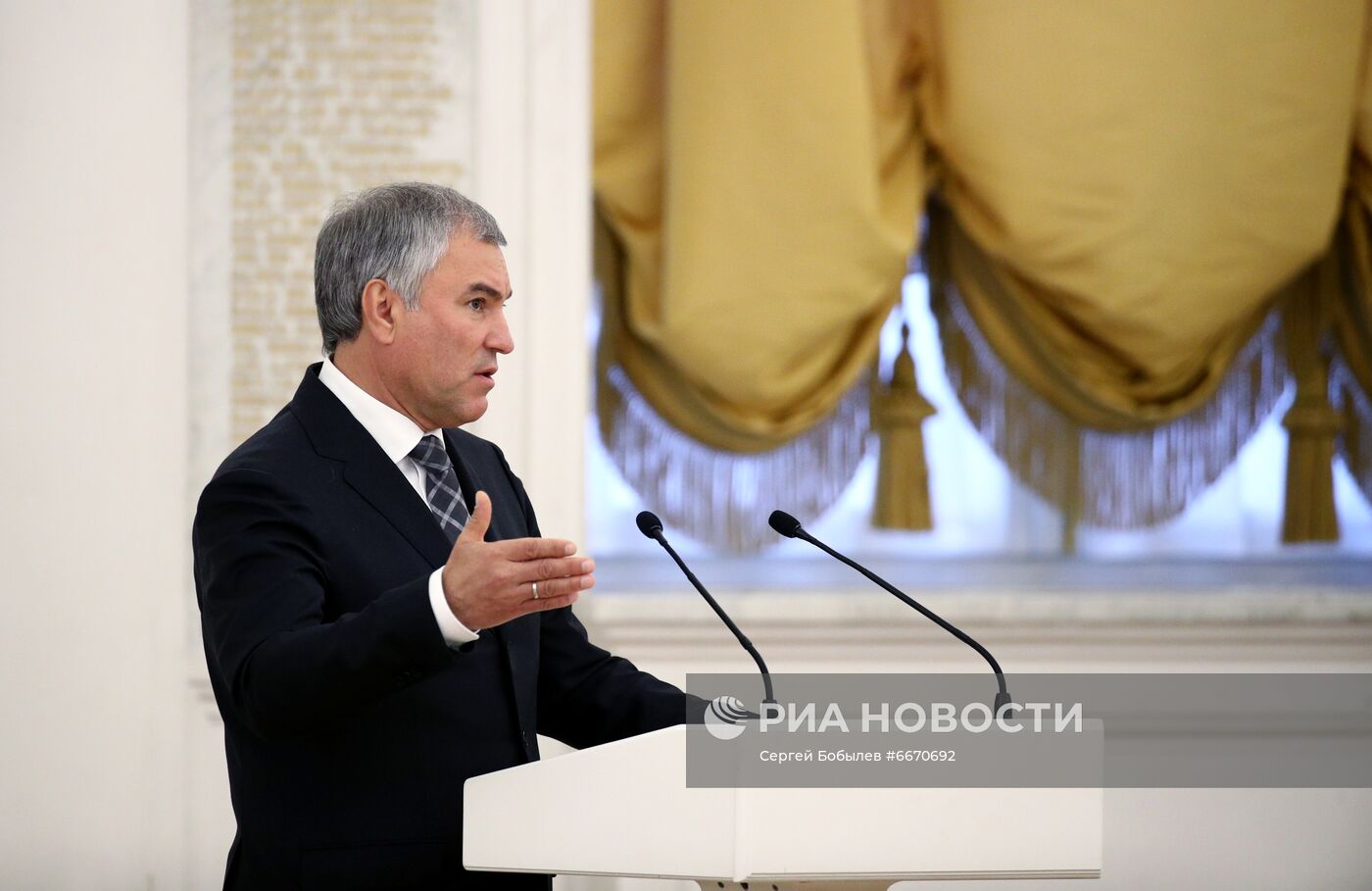Встреча президента РФ В. Путина с депутатами Госдумы РФ восьмого созыва