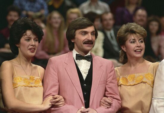 Телевизионный конкурс "Дочки-матери"