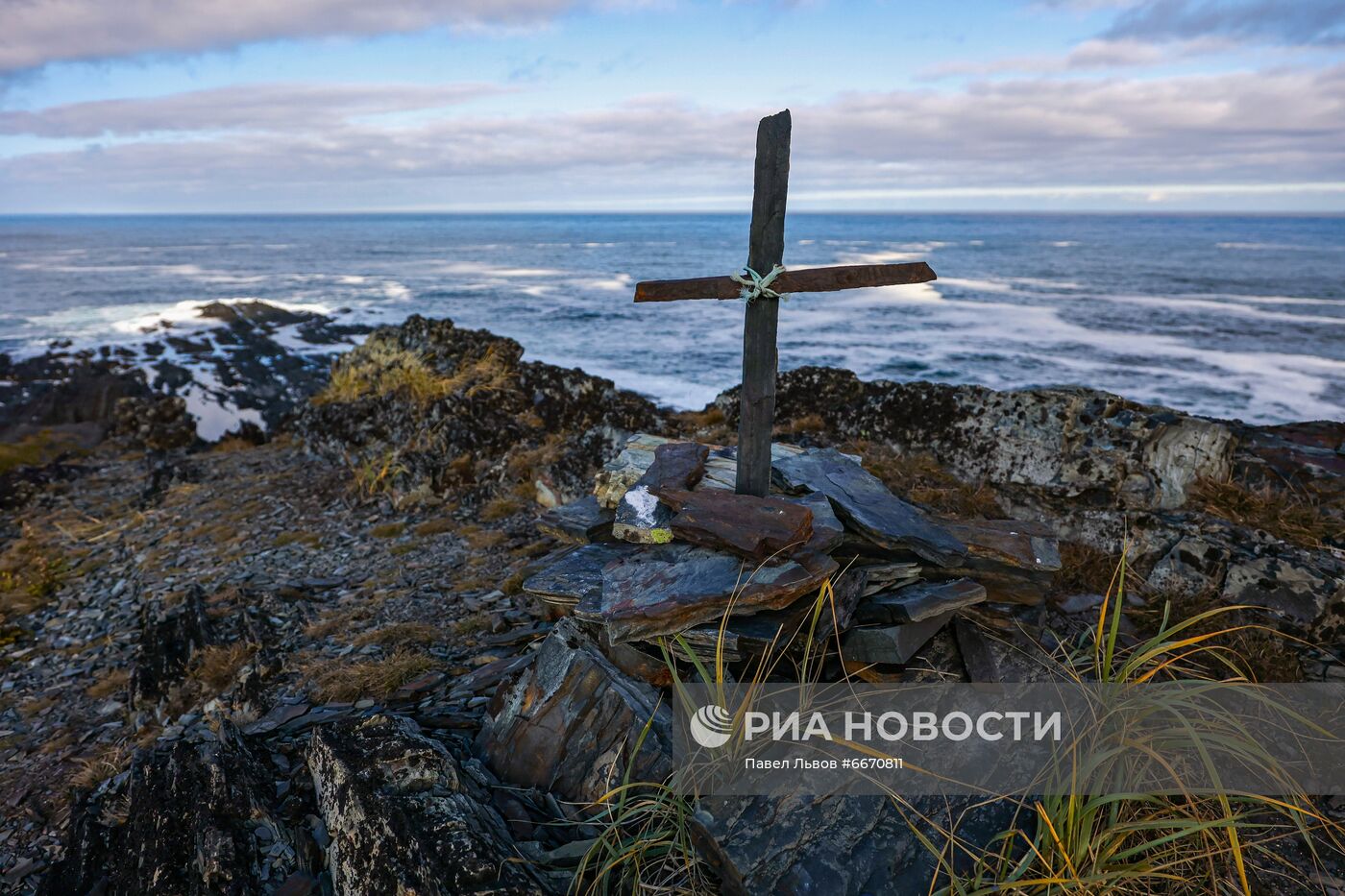 Полуострова Средний и Рыбачий в Мурманской области