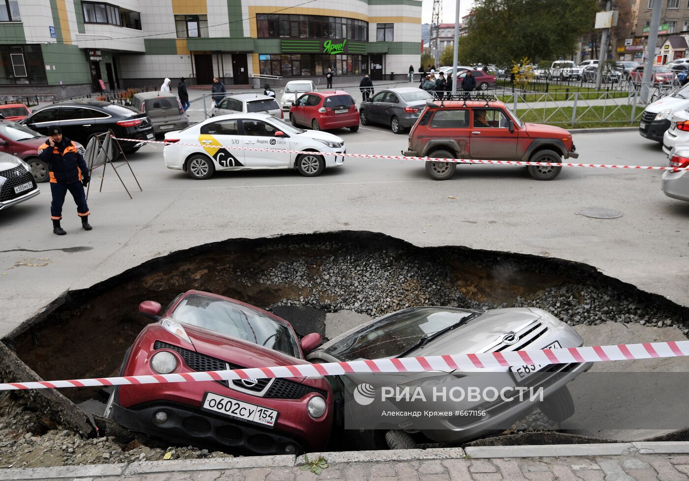 Авария на теплотрассе в Новосибирске